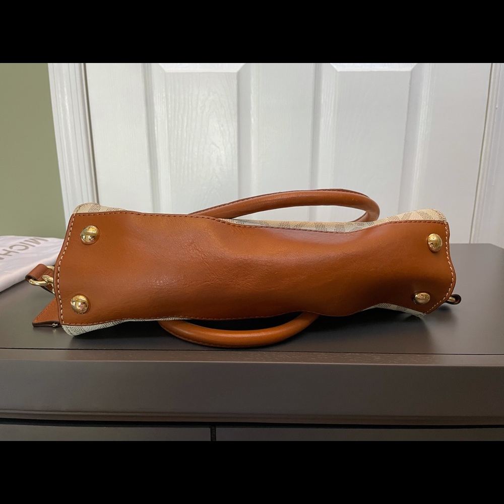 EUC Michael Kors Purse - Picture 4 of 5